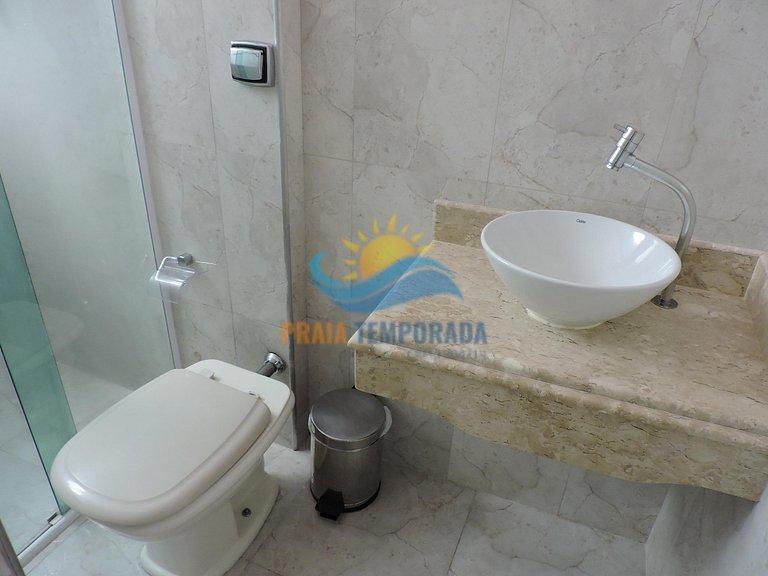 Apartamento 11 de 3 dormitórios para 8 pessoas a duas quadra