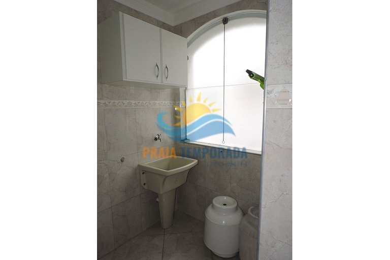Apartamento 11 de 3 dormitórios para 8 pessoas a duas quadra