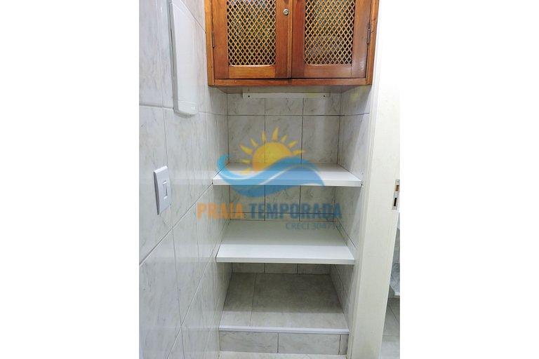 Apartamento 06-C de 1 dormitório para 5 pessoas a duas quadr