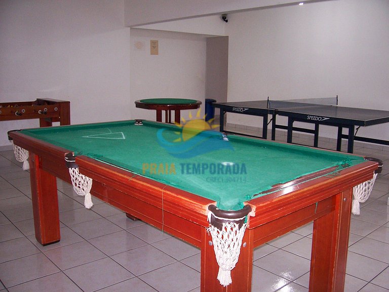Apartamento frente ao mar com piscina com cascata