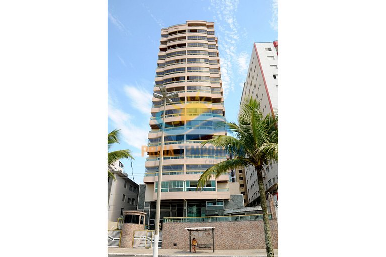 Apartamento com churrasqueira e linda vista para o mar