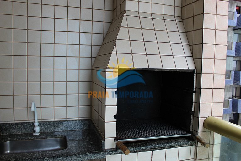 Apartamento frente mar com sacada gourmet