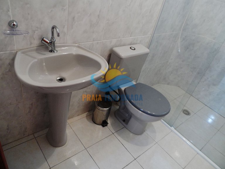 Apartamento com linda vista para o mar, prédio com piscina