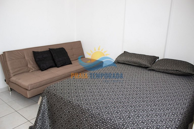 Apartamento 2 dormitórios com piscina e vista pro mar
