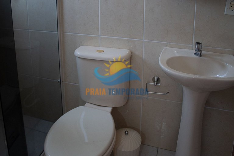 Apartamento 2 dormitórios com piscina e vista pro mar