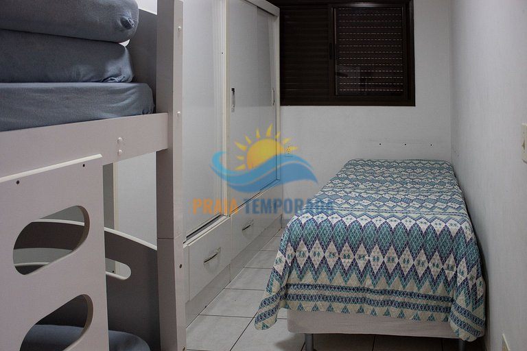 Apartamento 2 dormitórios com piscina e vista pro mar