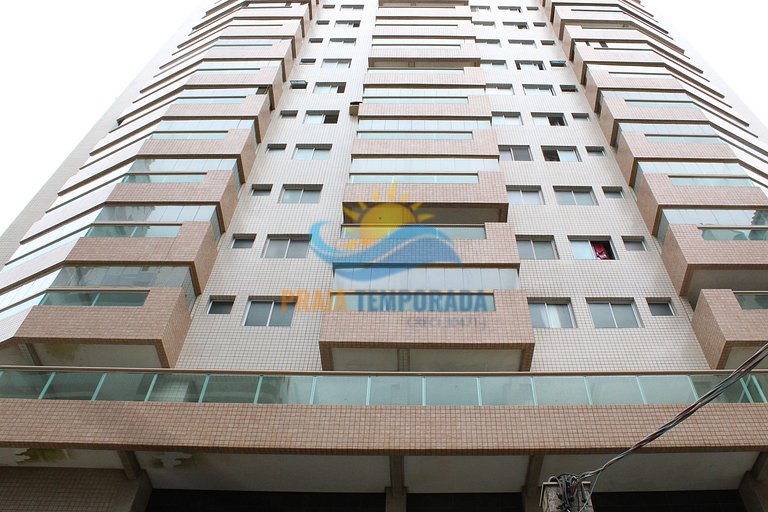 Apartamento com sacada gourmet e linda vista para praia