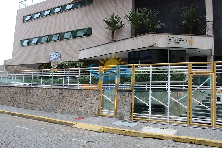 Apartamento com sacada gourmet e linda vista para praia