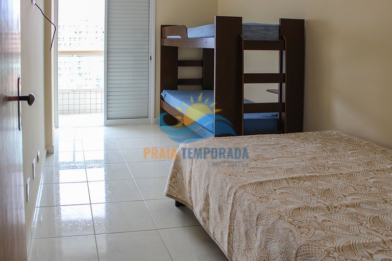 Apartamento com sacada gourmet e linda vista para praia