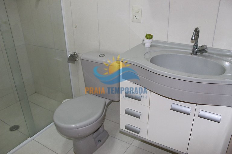 Apartamento com sacada gourmet e linda vista para praia