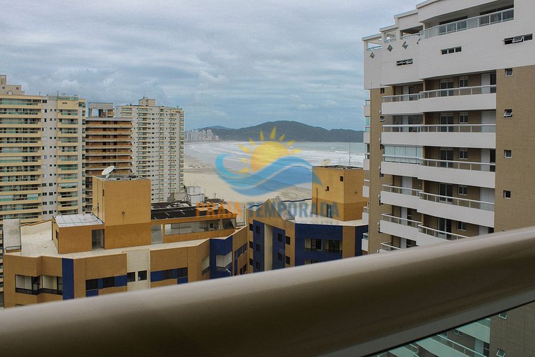 Apartamento com sacada gourmet e linda vista para praia