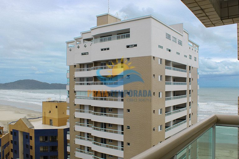 Apartamento com sacada gourmet e linda vista para praia