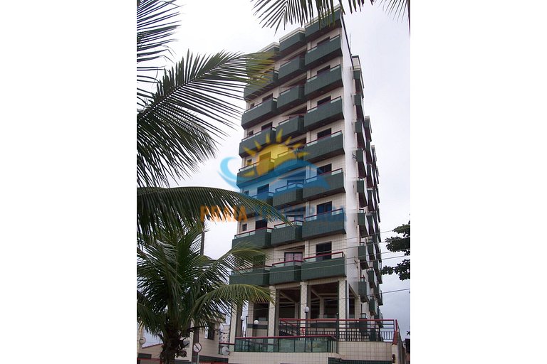 Apartamento com 2 sacadas e linda vista para o mar