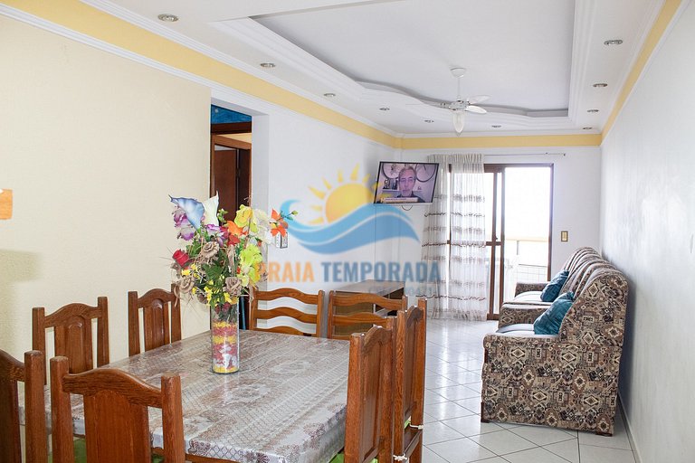 Apartamento 2 dormitórios com piscina e vista pro mar