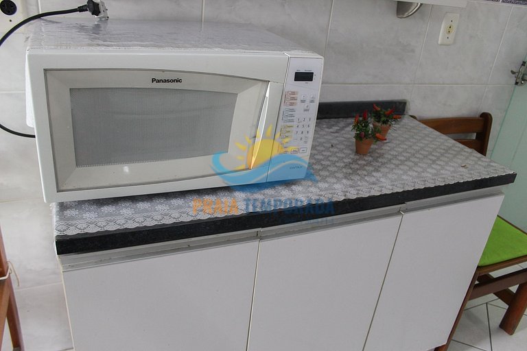Apartamento 2 dormitórios com piscina e vista pro mar