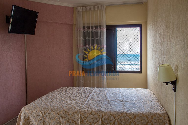 Apartamento 2 dormitórios com piscina e vista pro mar