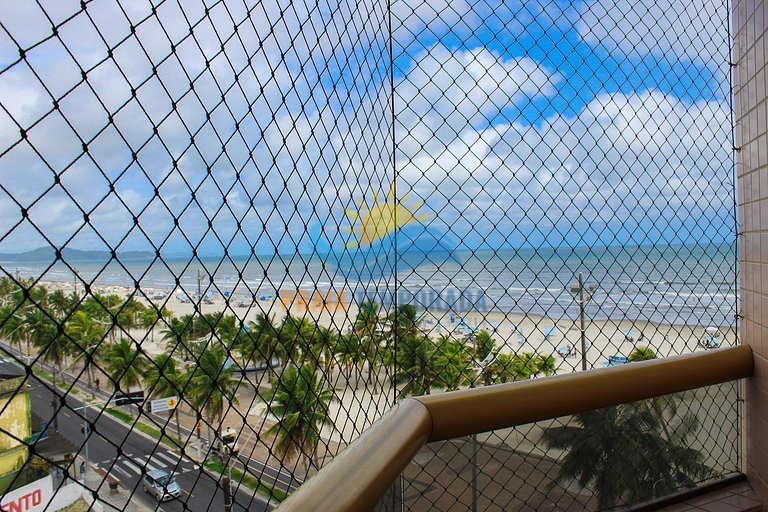 Apartamento 2 dormitórios com piscina e vista pro mar