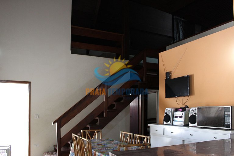 Linda casa em Peruíbe para 10 pessoas