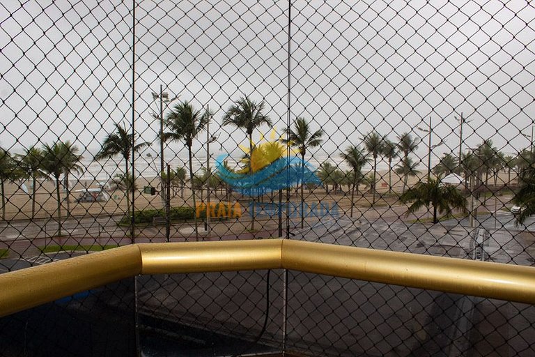 Apartamento frente ao mar com piscina com cascata
