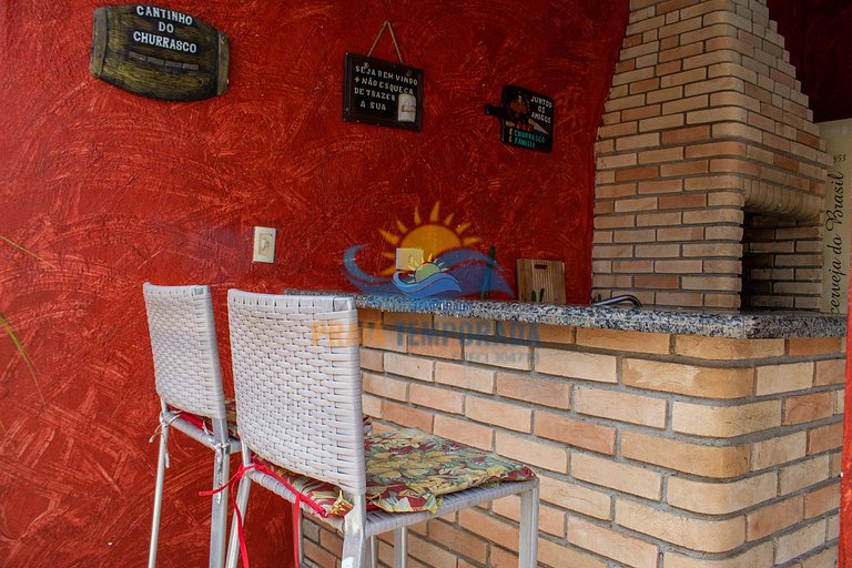 Linda casa em Peruíbe com Piscina , Churrasqueira