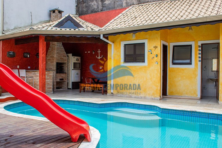 Linda casa em Peruíbe com Piscina , Churrasqueira