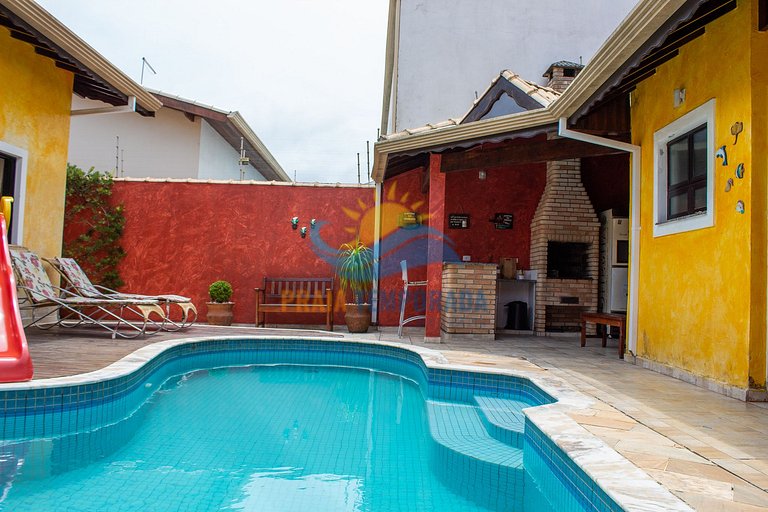 Linda casa em Peruíbe com Piscina , Churrasqueira