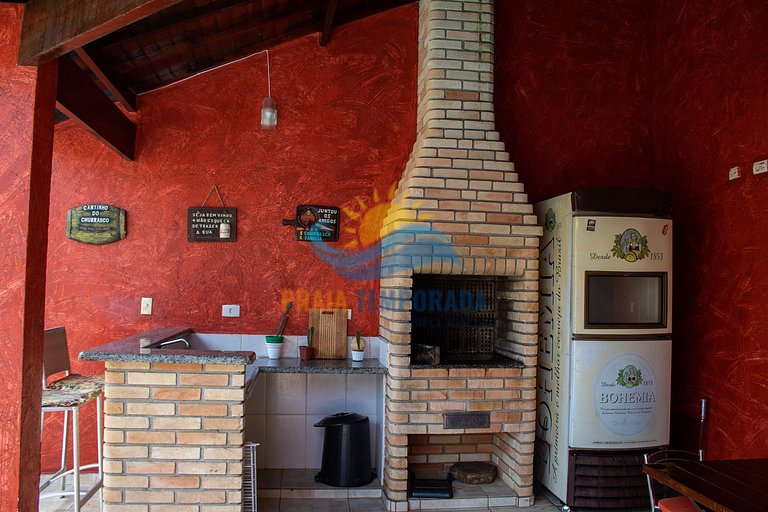 Linda casa em Peruíbe com Piscina , Churrasqueira