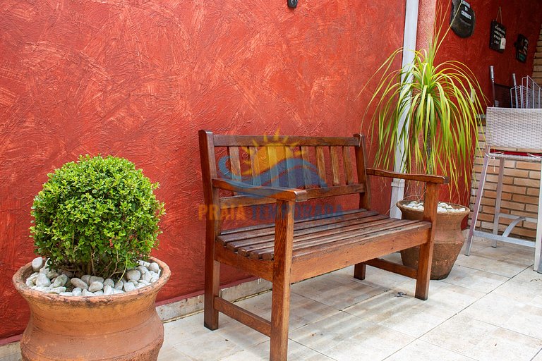 Linda casa em Peruíbe com Piscina , Churrasqueira