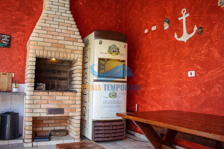 Linda casa em Peruíbe com Piscina , Churrasqueira