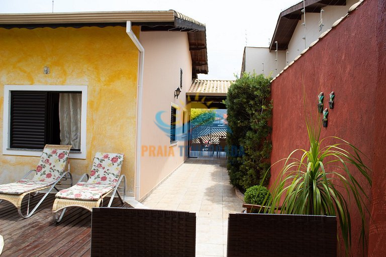 Linda casa em Peruíbe com Piscina , Churrasqueira