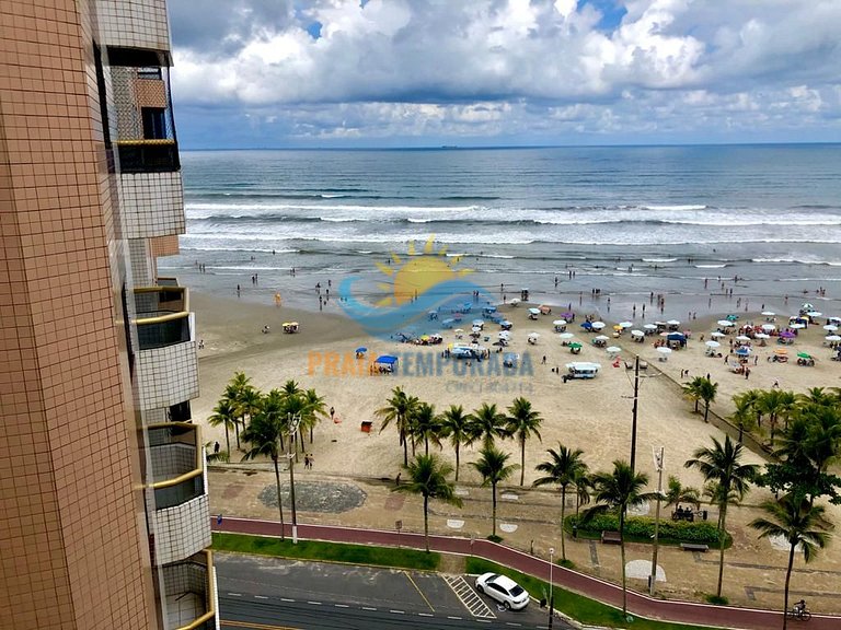 Apartamento 2 dormitórios com piscina e vista pro mar