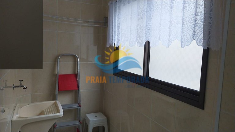 Apartamento 2 dormitórios com piscina e vista pro mar