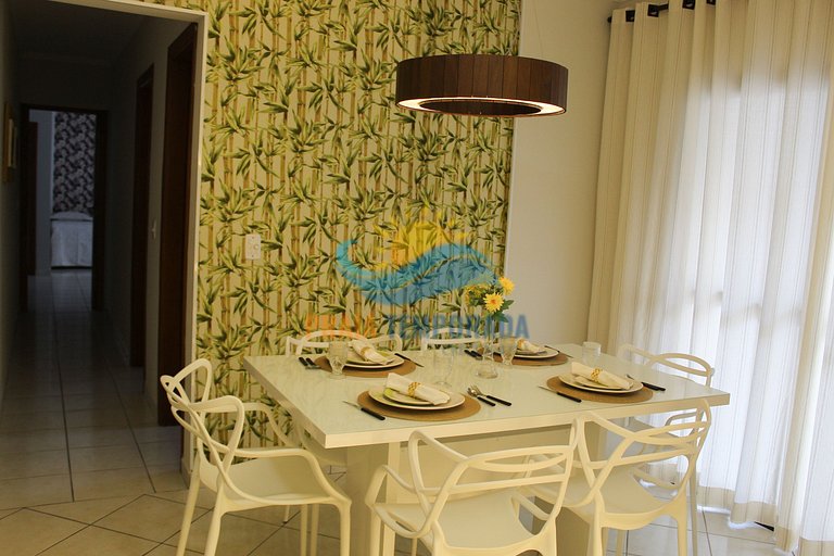 Apartamento 2 dormitórios com piscina e vista pro mar