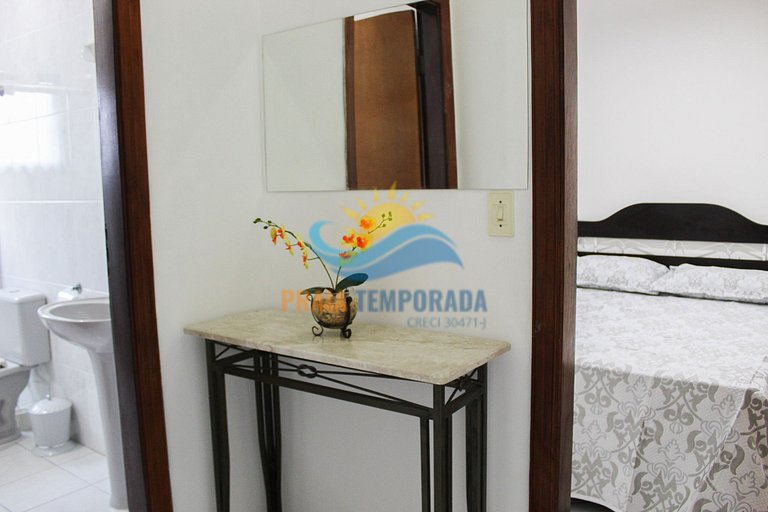 Apartamento com linda vista para o mar, prédio com piscina