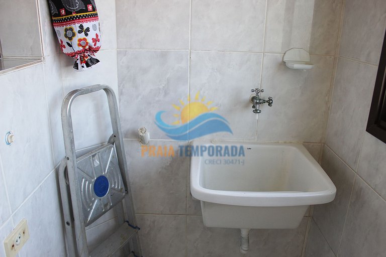 Apartamento com linda vista para o mar, prédio com piscina