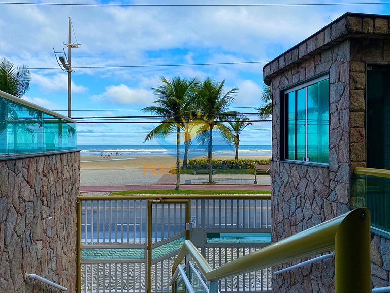 Apartamento com churrasqueira e linda vista para o mar