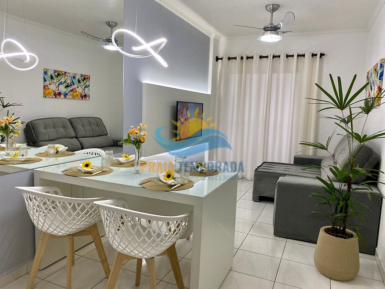 Apartamento com churrasqueira e linda vista para o mar