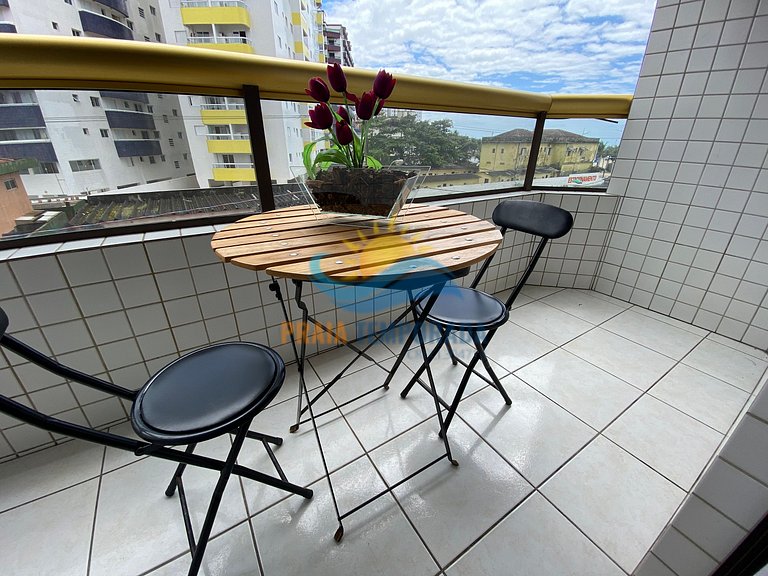 Apartamento 2 dormitórios com piscina e vista pro mar