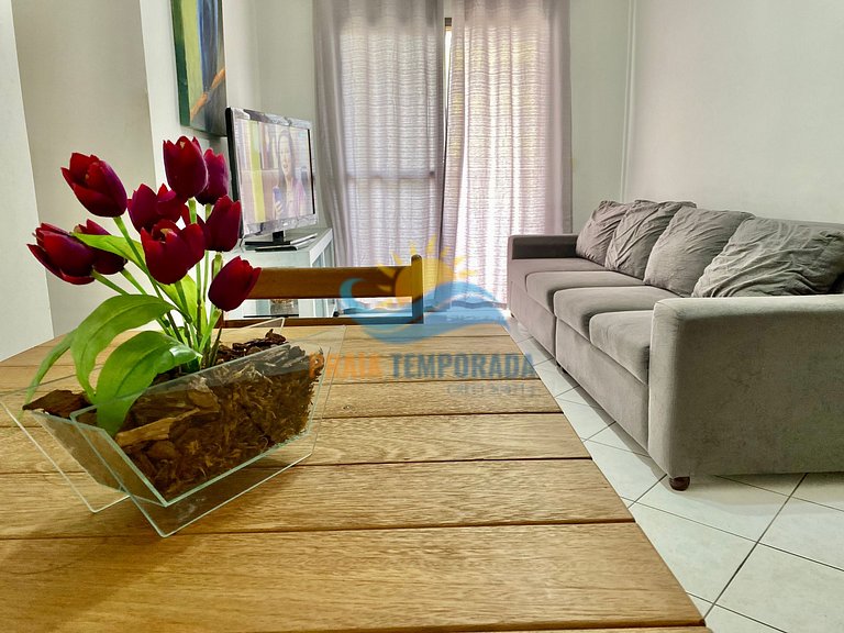 Apartamento 2 dormitórios com piscina e vista pro mar