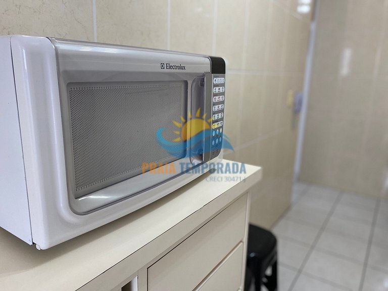 Apartamento 2 dormitórios com piscina e vista pro mar