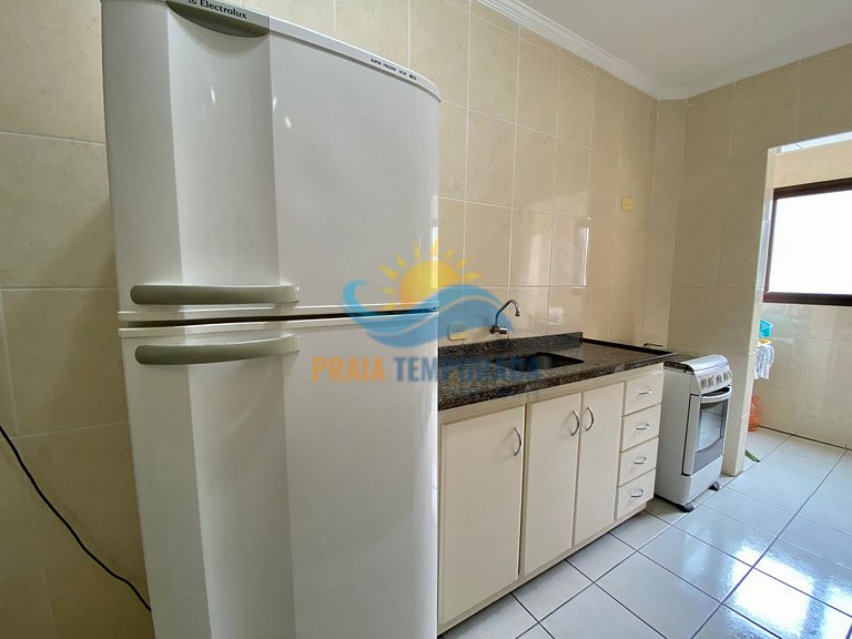 Apartamento 2 dormitórios com piscina e vista pro mar
