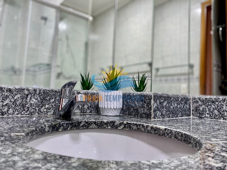 Apartamento com churrasqueira e linda vista para o mar