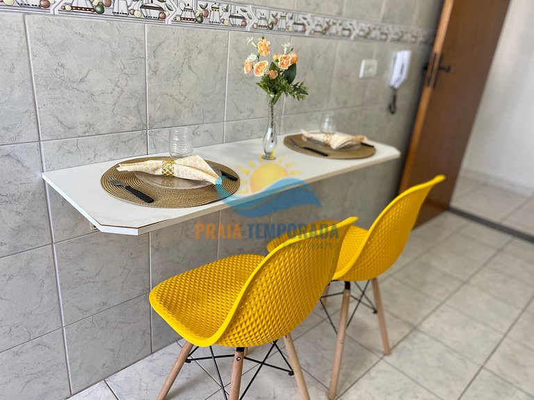 Apartamento com churrasqueira e linda vista para o mar