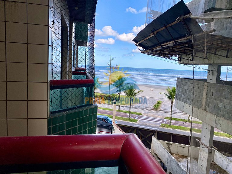 Apartamento com 2 sacadas e linda vista para o mar