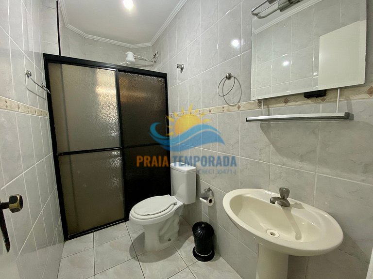 Apartamento com 2 sacadas e linda vista para o mar