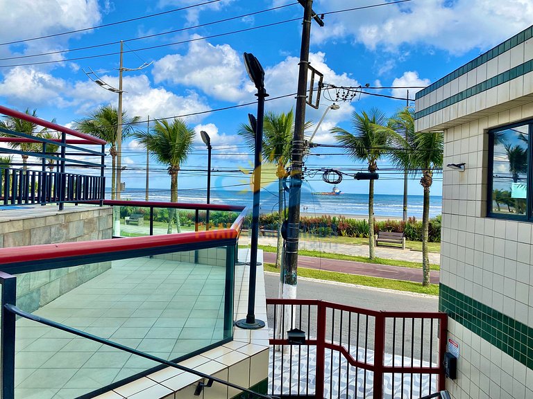 Apartamento com 2 sacadas e linda vista para o mar
