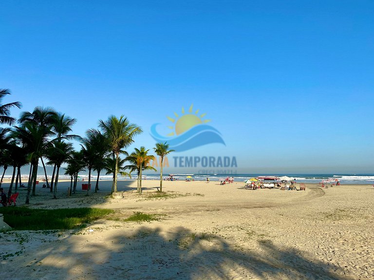Apartamento frente mar com sacada gourmet