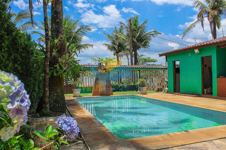 I148 - Casa com 4 dorm l Piscina, Churrasqueira e WI-FI