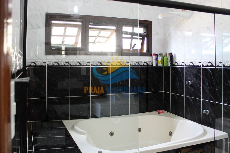 I148 - Casa com 4 dorm l Piscina, Churrasqueira e WI-FI