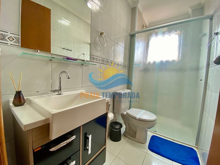 T124 - Apto com churrasqueira | Wi-fi, apenas 100m da praia